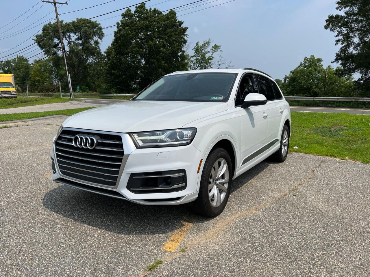 Obraz 2 z 2017 AUDI Q7 PREMIUM PLUS 2017 z VIN WA1LAAF78HD028003