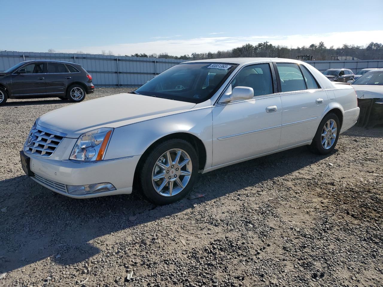 2010 CADILLAC DTS LUXURY COLLECTION 2010 image