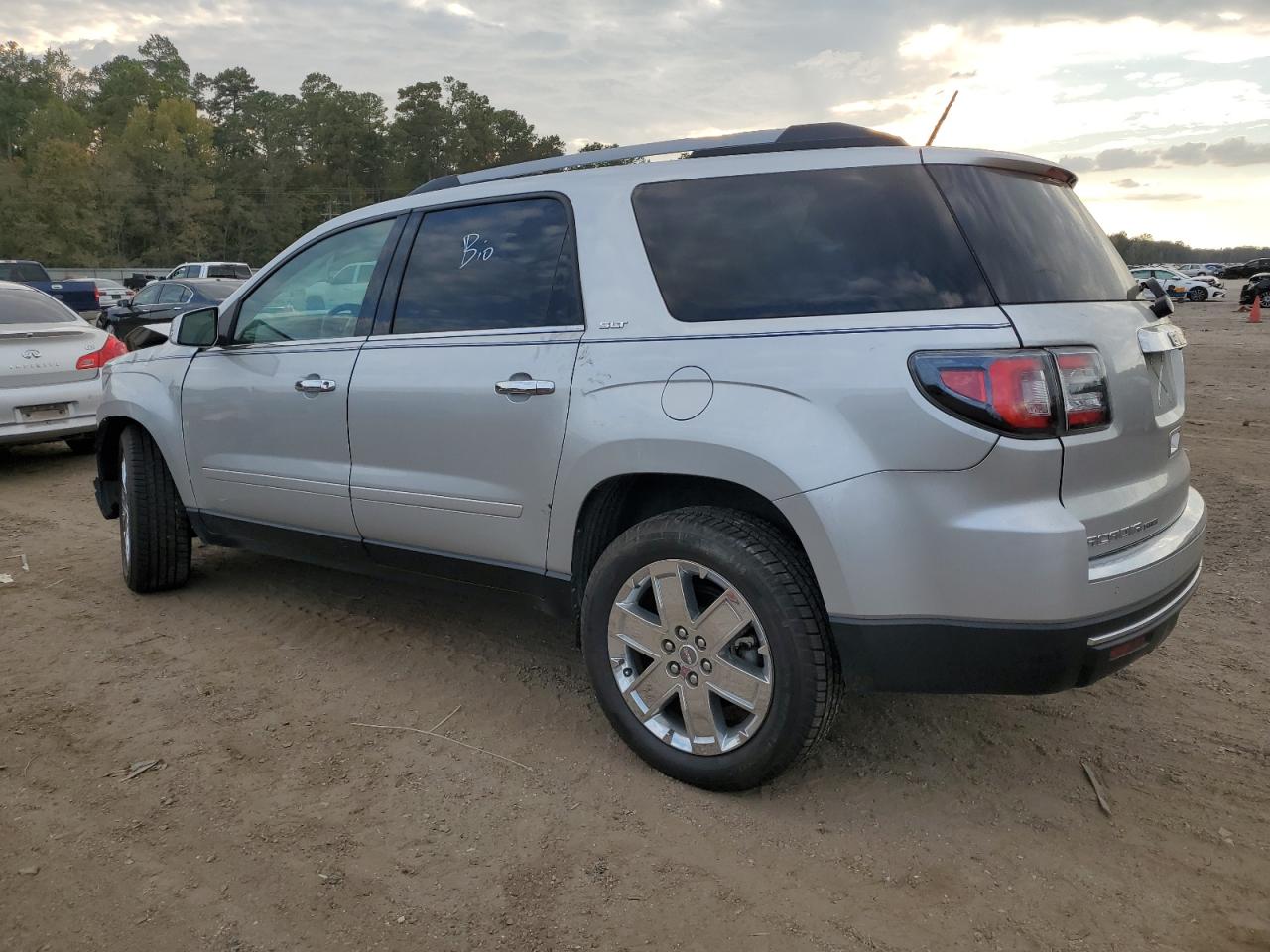 Obraz 2 z 2017 GMC ACADIA LIMITED SLT-2 2017 z VIN 1GKKRSKD5HJ191290