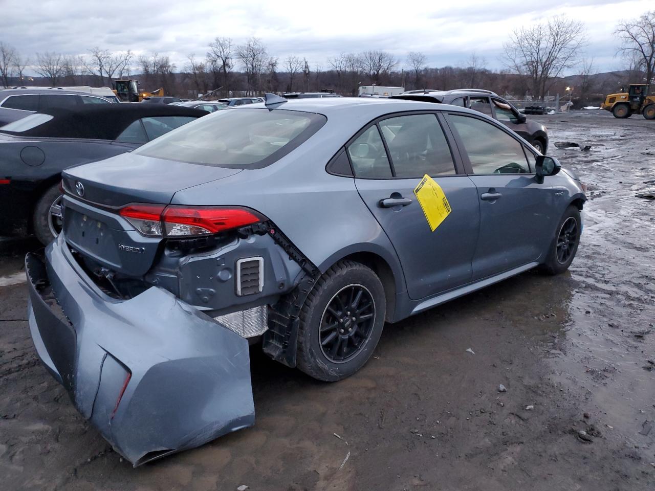 Obraz 3 z 2021 TOYOTA COROLLA LE 2021 z VIN JTDEAMDE4MJ009686