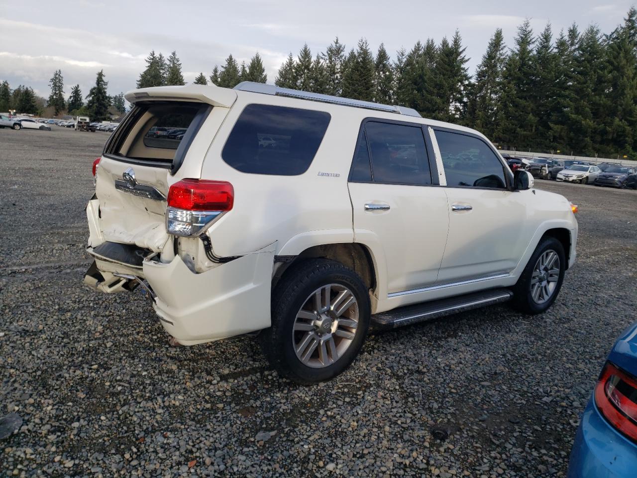 Изображение 3 2013 TOYOTA 4RUNNER SR5 2013 с VIN JTEBU5JR0D5124152