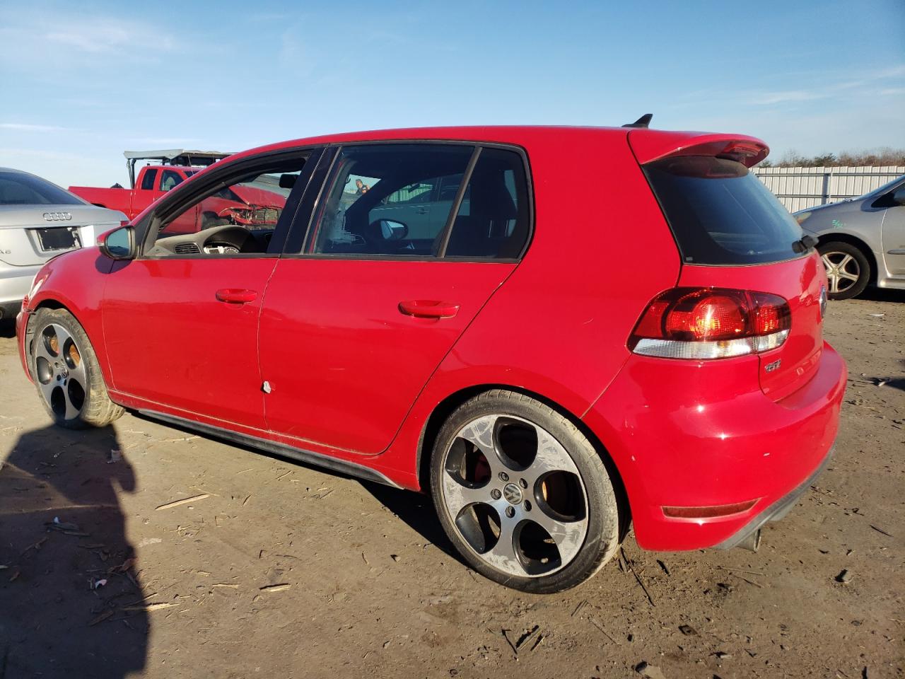 Obraz 2 z 2010 VOLKSWAGEN GTI  2010 z VIN WVWHD7AJ4AW192870