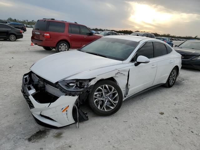 Image 1 of 2022 HYUNDAI SONATA SEL 2022 with VIN KMHL64JA4NA239574