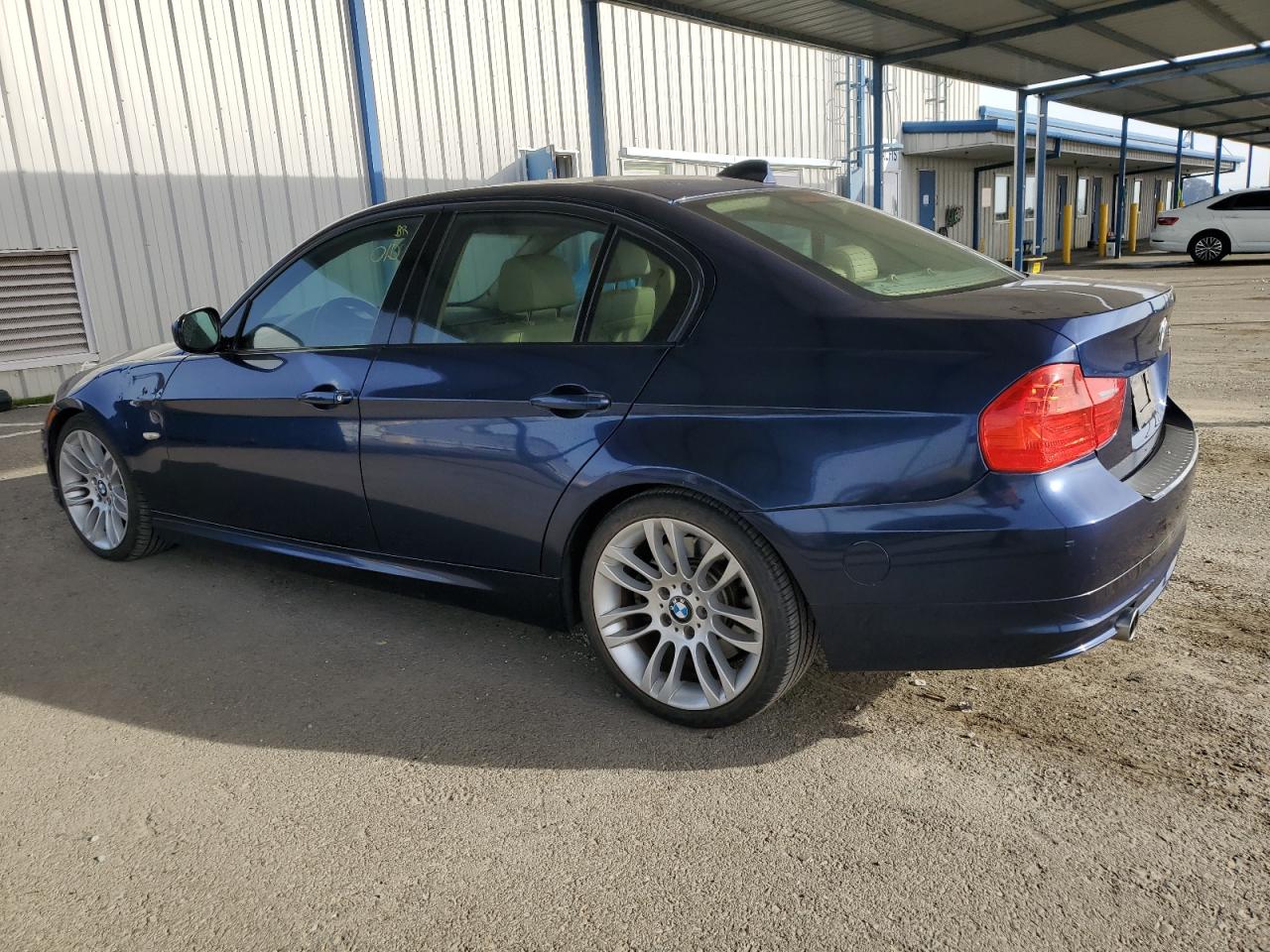 Изображение 2 2011 BMW 335 D 2011 с VIN WBAPN7C50BA780480