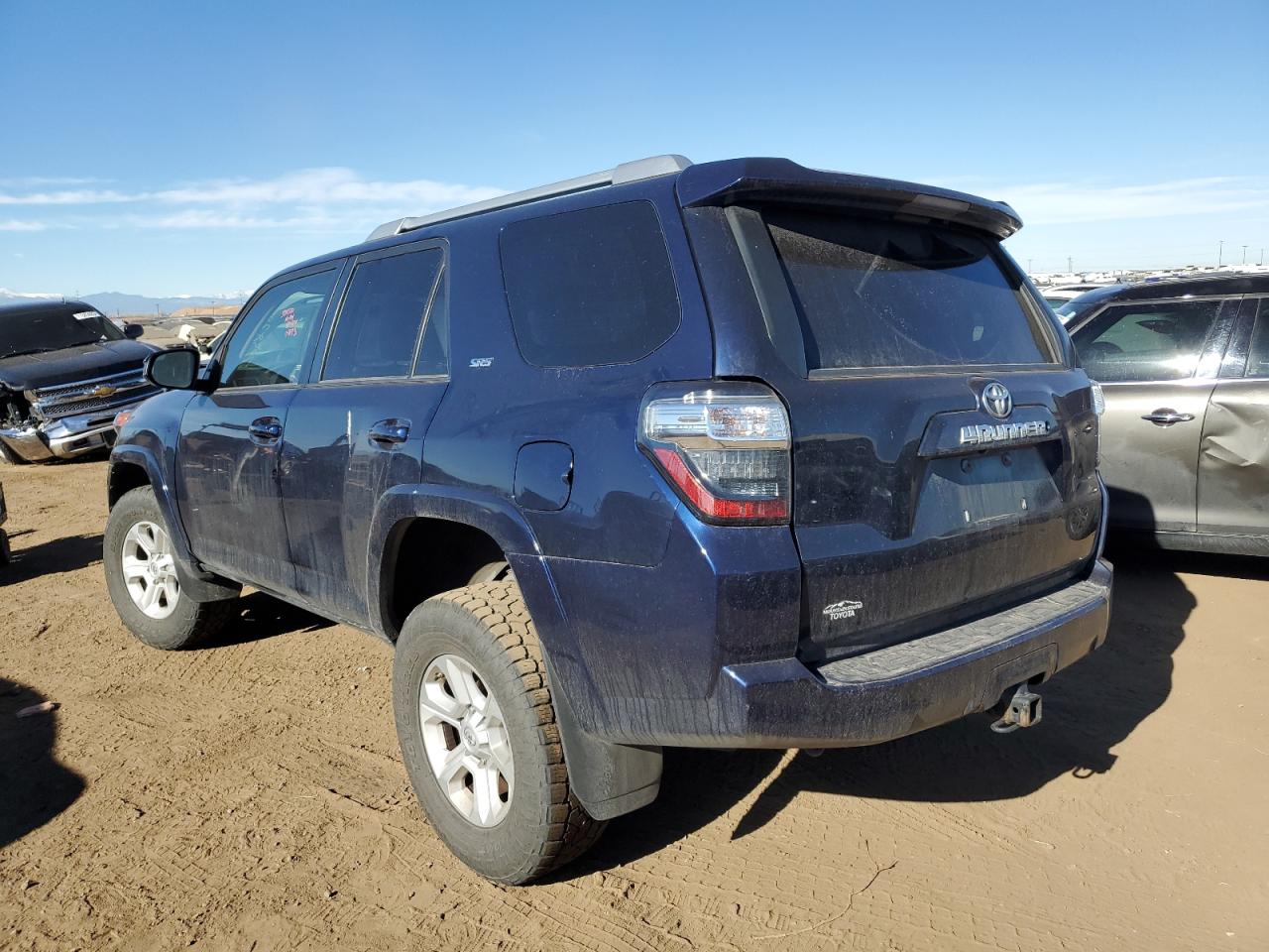 Изображение 2 2015 TOYOTA 4RUNNER SR5 2015 с VIN JTEBU5JRXF5264065