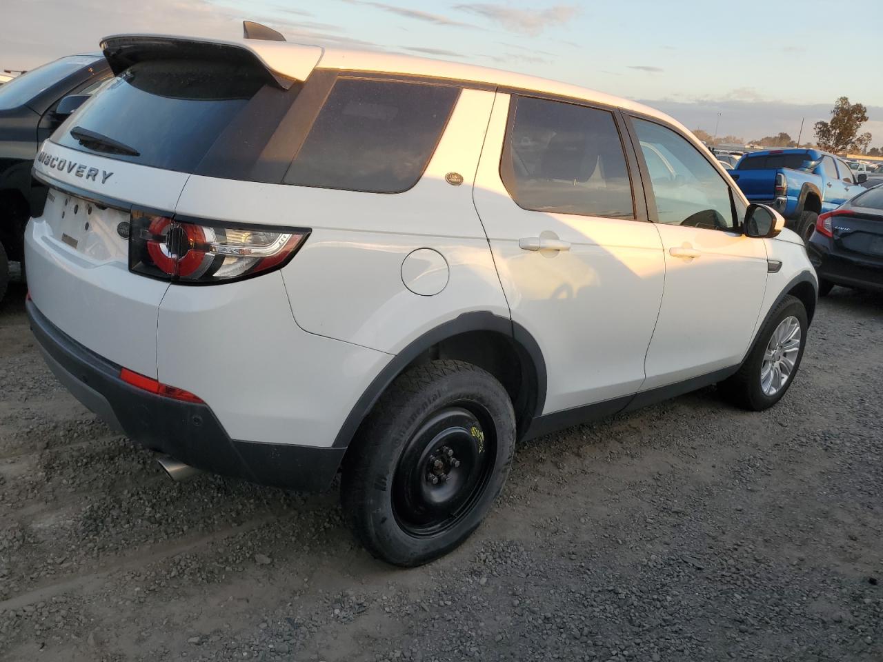 Image 3 of 2018 LAND ROVER DISCOVERY SPORT SE 2018 with VIN SALCP2RX4JH728288