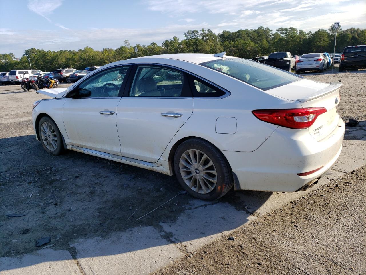 Obraz 2 z 2015 HYUNDAI SONATA SPORT 2015 z VIN 5NPE34AF0FH137037