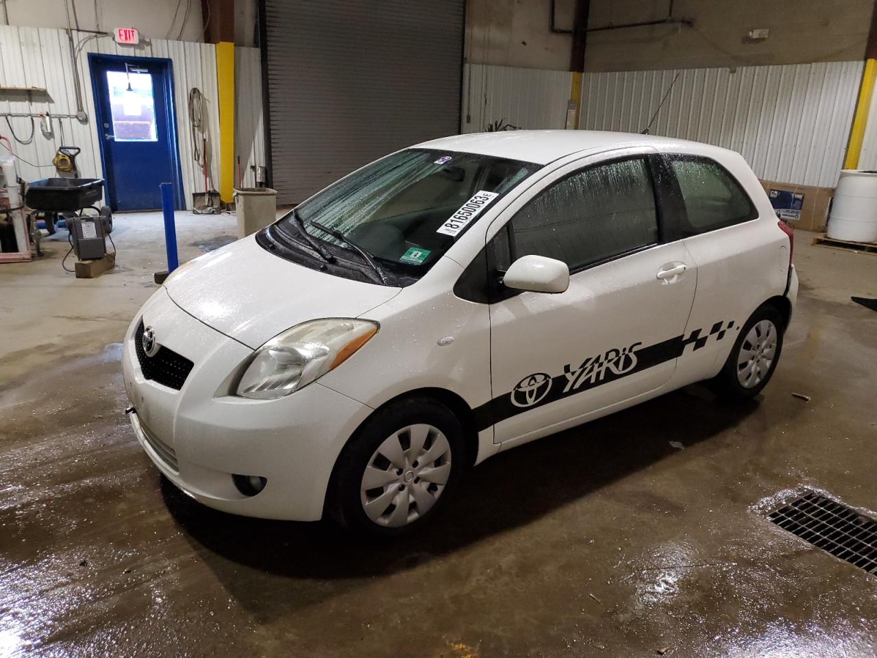 Obraz 1 z 2008 TOYOTA YARIS  2008 z VIN JTDJT903885170325