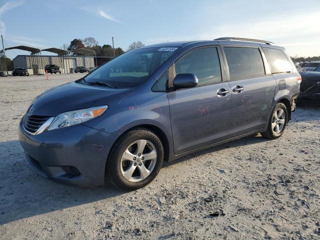 Изображение 2014 TOYOTA SIENNA LE 2014