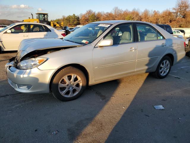 Obraz 1 z 2005 TOYOTA CAMRY LE 2005 z VIN 4T1BF30K15U092595