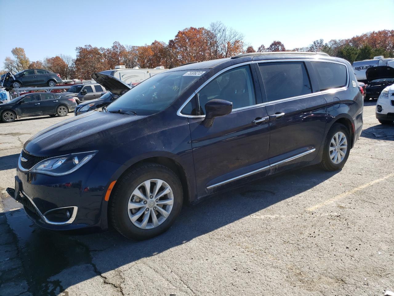 Image 1 of 2017 CHRYSLER PACIFICA TOURING L 2017 with VIN 2C4RC1BG2HR576236