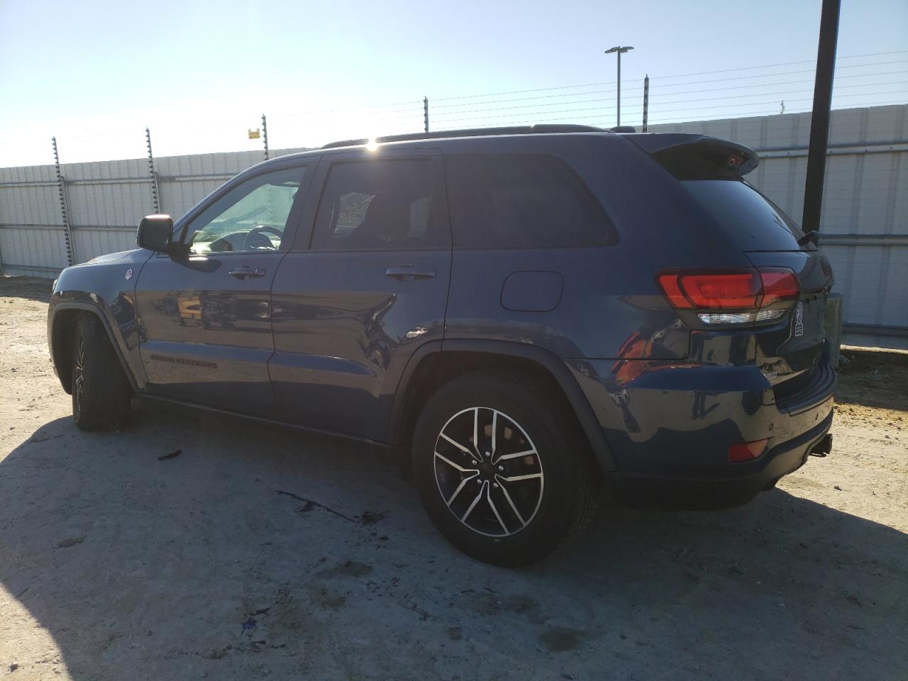Image 2 of 2021 JEEP GRAND CHEROKEE TRAILHAWK 2021 with VIN 1C4RJFLGXMC549404