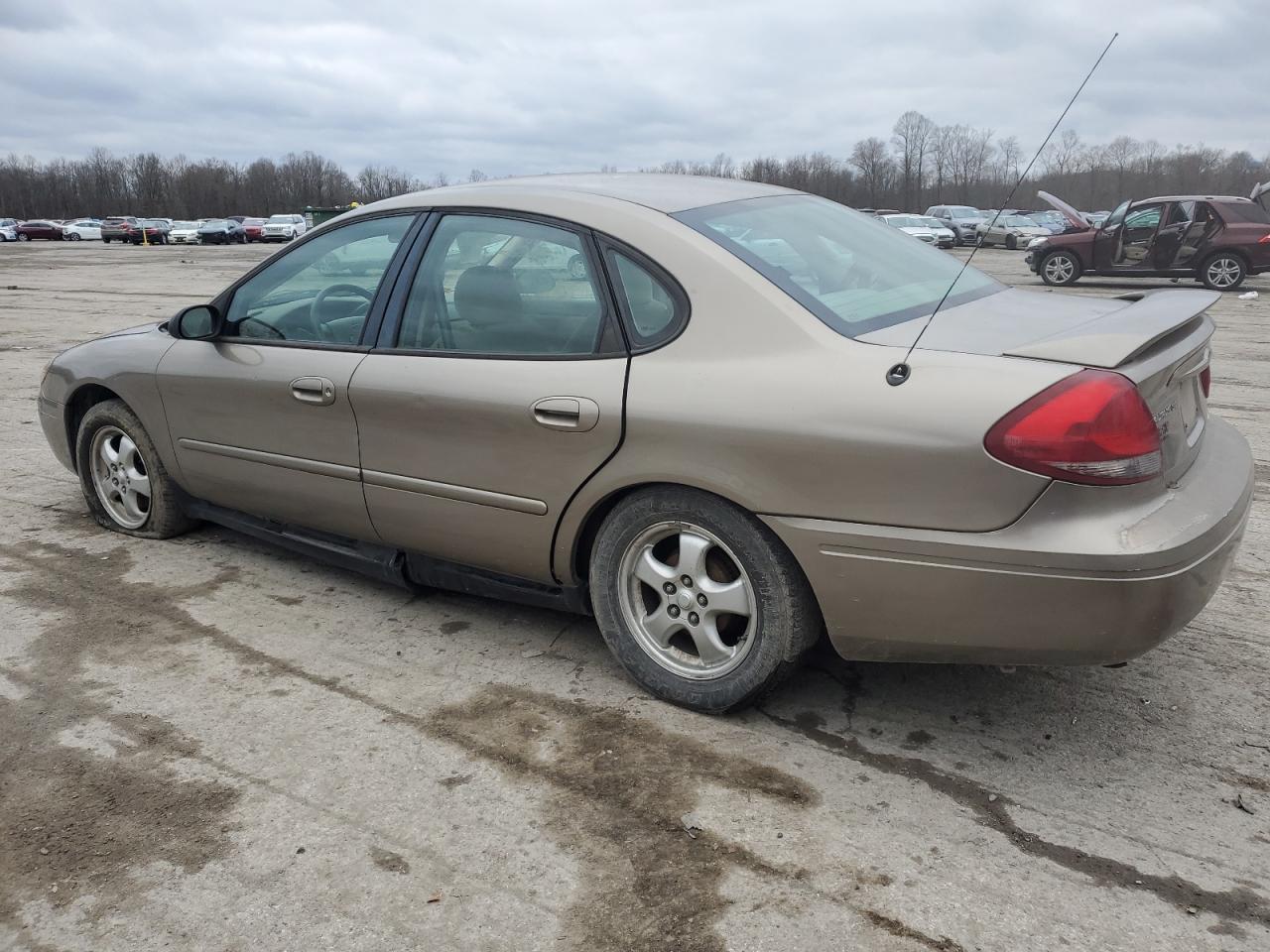 Obraz 2 z 2005 FORD TAURUS SE 2005 z VIN 1FAFP53265A187025
