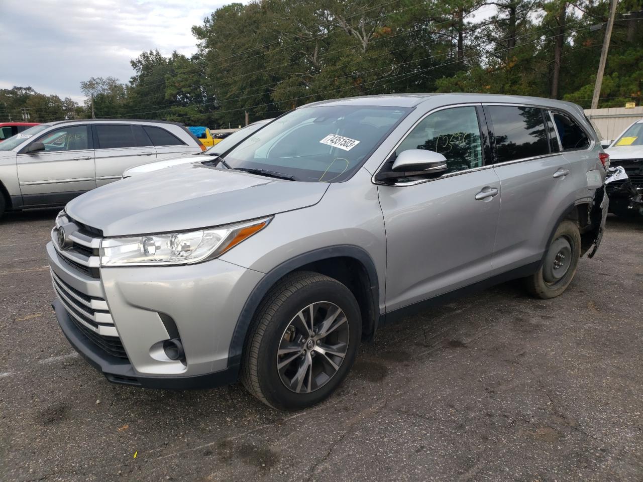 Изображение 1 2019 TOYOTA HIGHLANDER LE 2019 с VIN 5TDZZRFH3KS363844