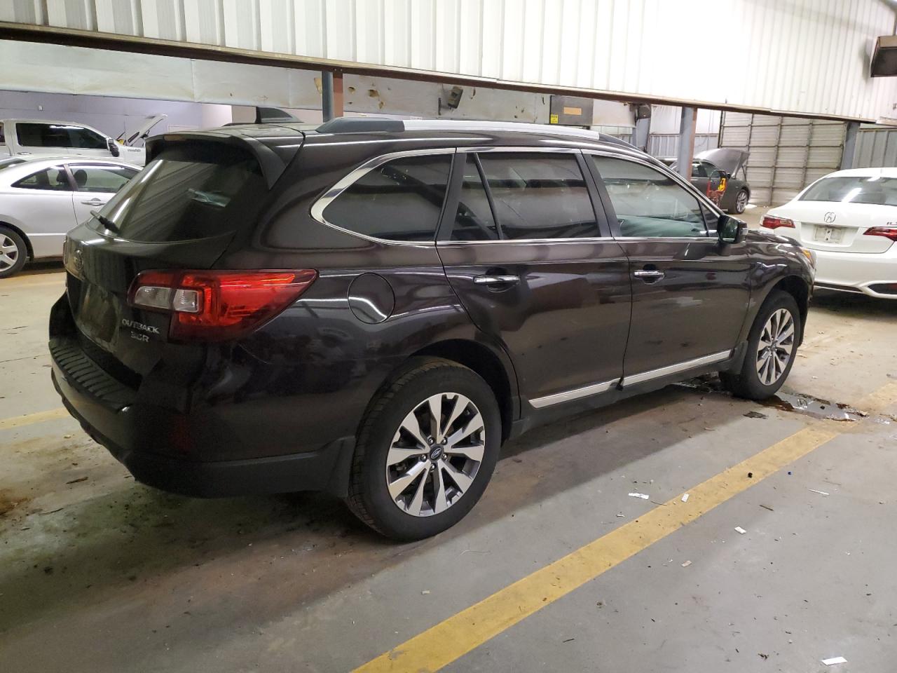 Obraz 3 z 2017 SUBARU OUTBACK TOURING 2017 z VIN 4S4BSETC2H3229033