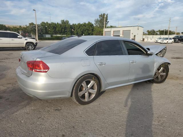 Obraz 3 z 2012 VOLKSWAGEN PASSAT SE 2012 z VIN 1VWBH7A35CC085209