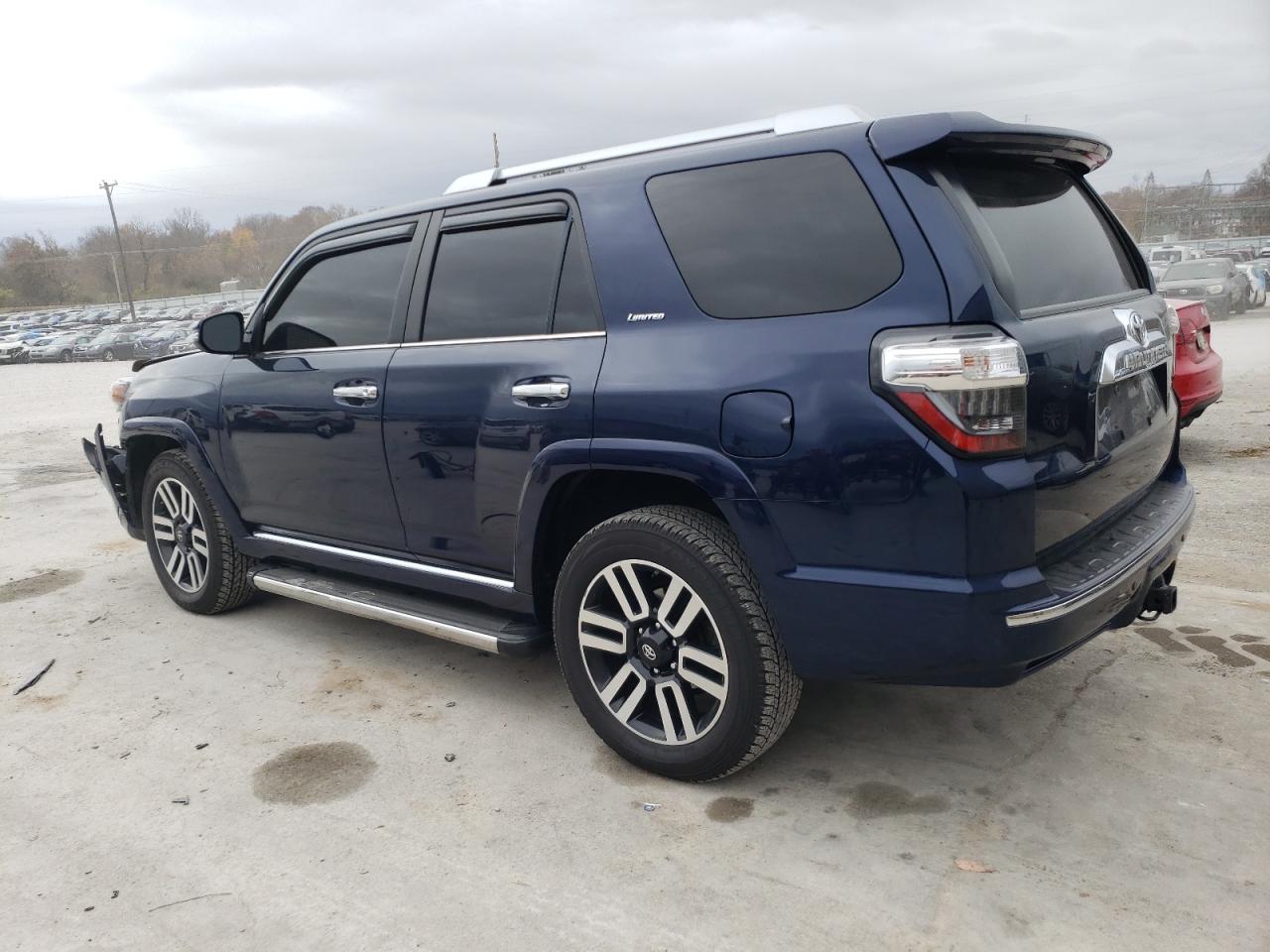 Изображение 2 2018 TOYOTA 4RUNNER SR5/SR5 PREMIUM 2018 с VIN JTEBU5JR8J5536136