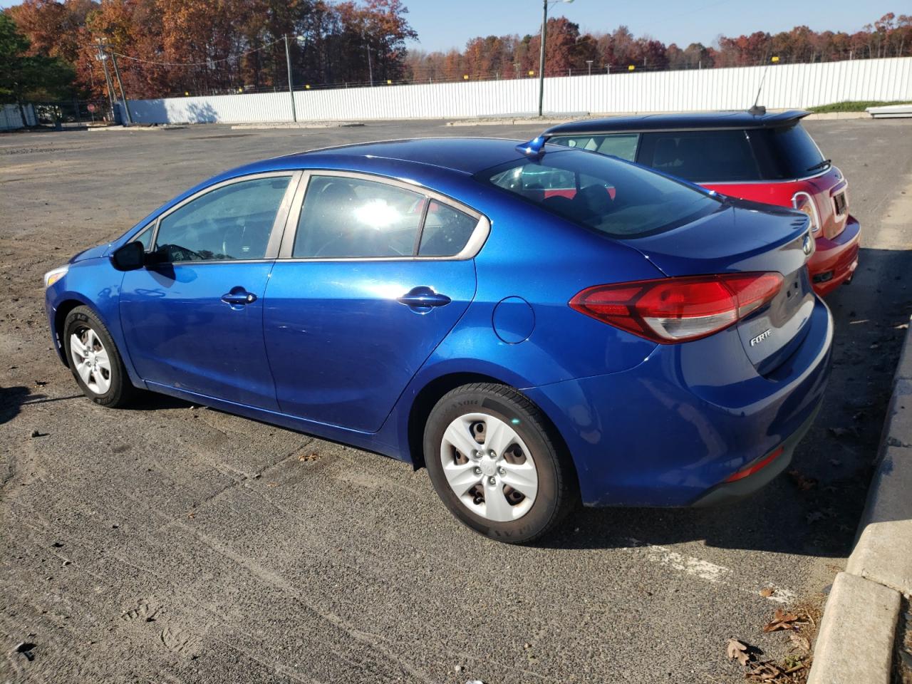 Obraz 2 z 2017 KIA FORTE LX 2017 z VIN 3KPFK4A70HE030187