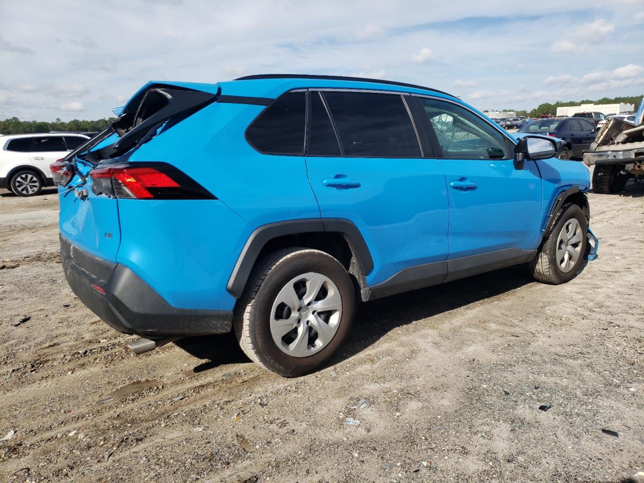 Image 3 of 2020 TOYOTA RAV4 LE 2020 with VIN 2T3H1RFV2LC054084
