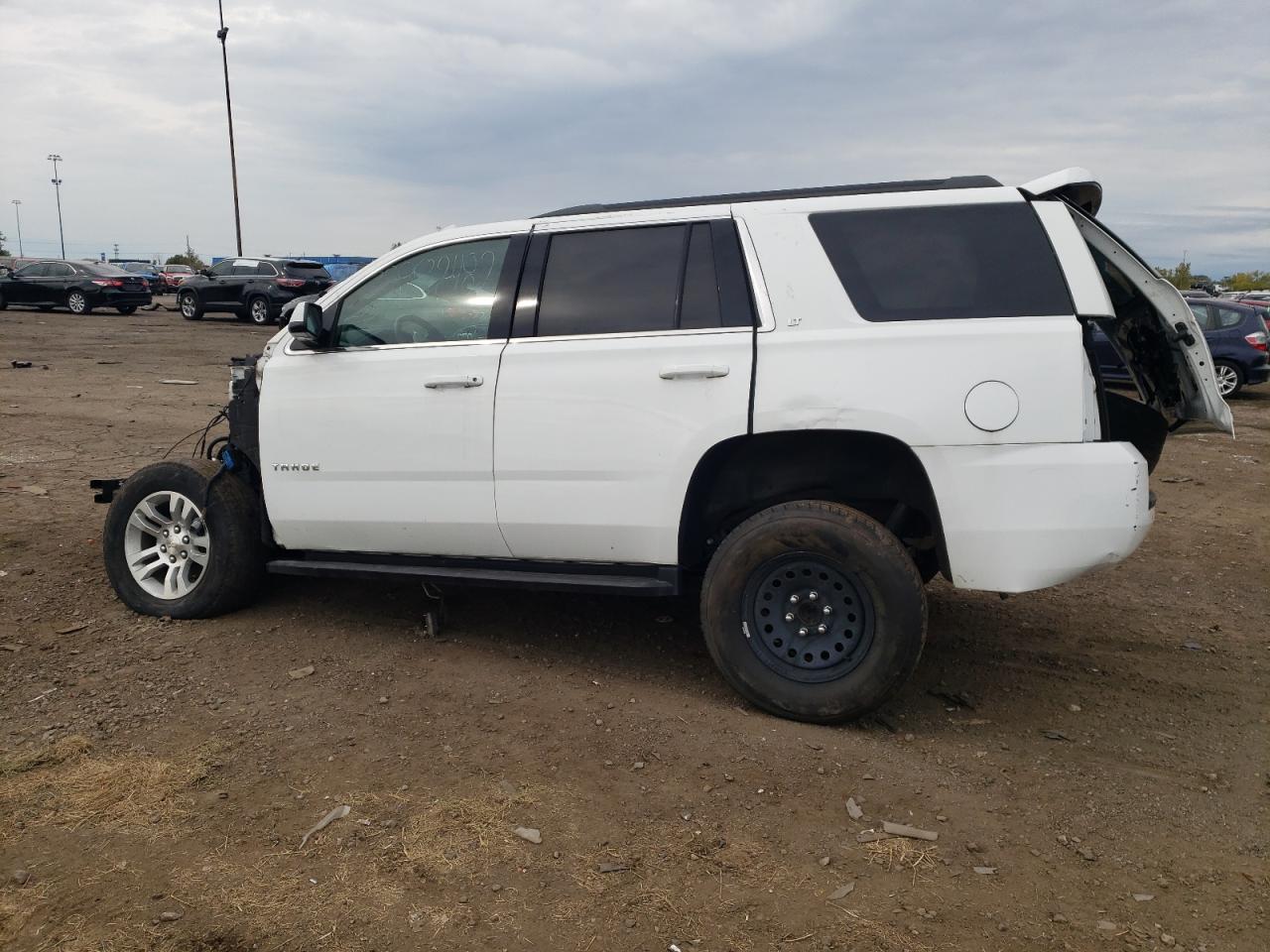 Image 2 of 2019 CHEVROLET TAHOE K1500 LT 2019 with VIN 1GNSKBKC7KR140199
