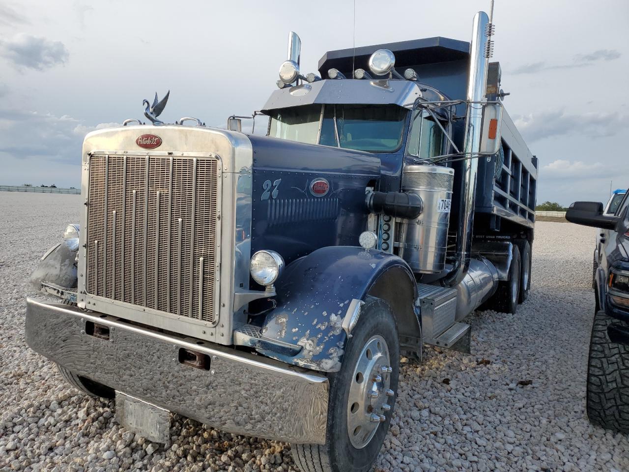 Image 2 of 1984 PETERBILT 359  1984 with VIN 1XP9DB9X3EP165819