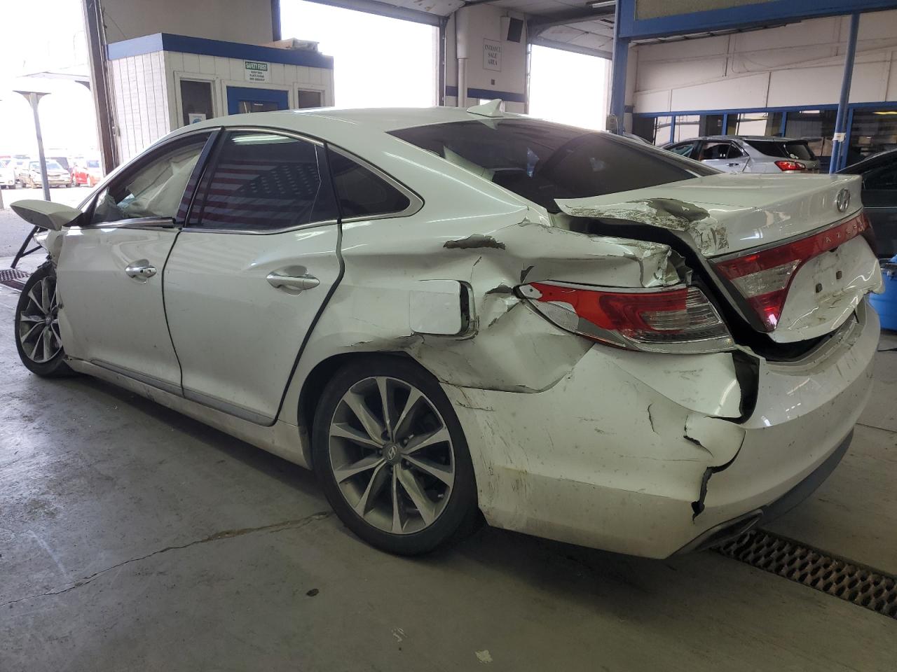 Изображение 2 2017 HYUNDAI AZERA  2017 с VIN KMHFG4JGXHA581856