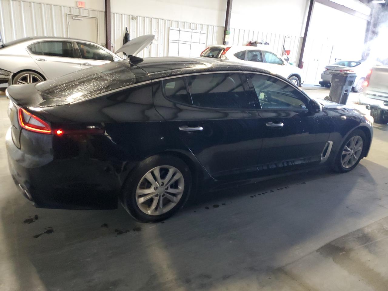 Obraz 3 z 2018 KIA STINGER PREMIUM 2018 z VIN KNAE25LA4J6011113
