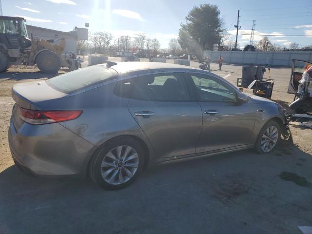 Obraz 3 z 2017 KIA OPTIMA LX 2017 z VIN 5XXGT4L37HG122299
