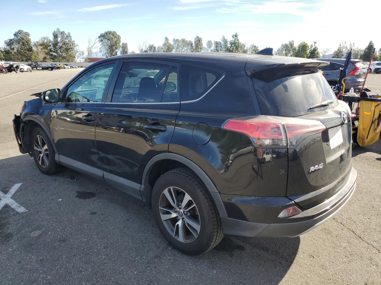 Image 2 of 2018 TOYOTA RAV4 ADVENTURE 2018 with VIN 2T3WFREV5JW463749
