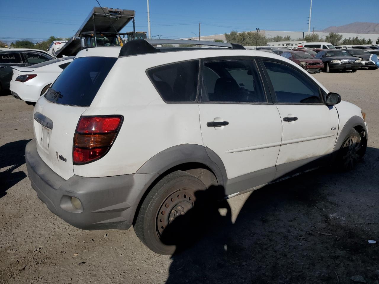 Image 3 of 2005 PONTIAC VIBE  2005 with VIN 5Y2SL63855Z481774