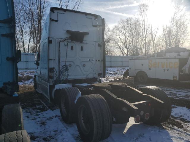 Image 3 of 2018 FREIGHTLINER CASCADIA 125 2018 with VIN 1FUJGLDV1JLHJ9891