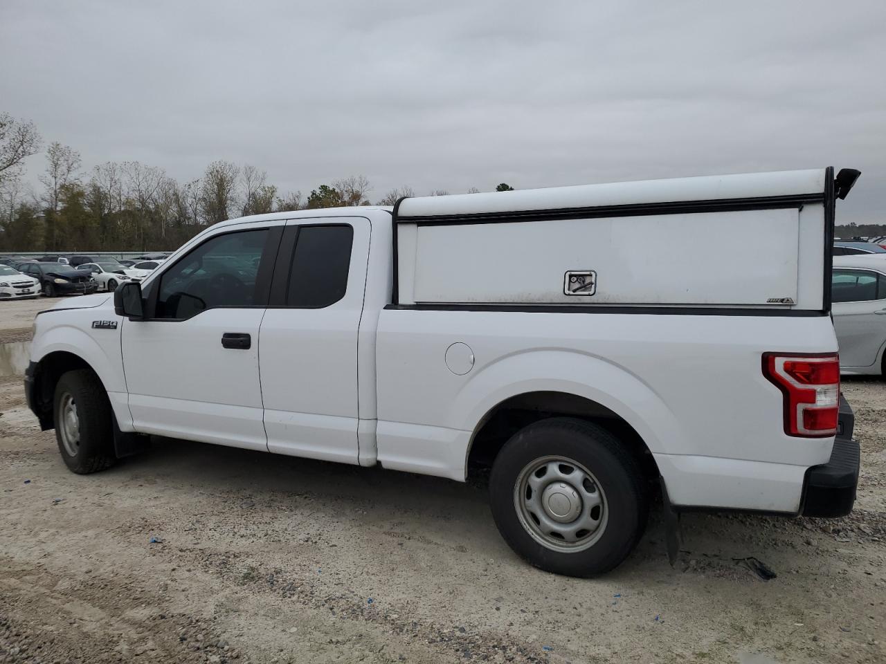 Obraz 2 z 2018 FORD F150 SUPER CAB 2018 z VIN 1FTEX1CB2JKF06357