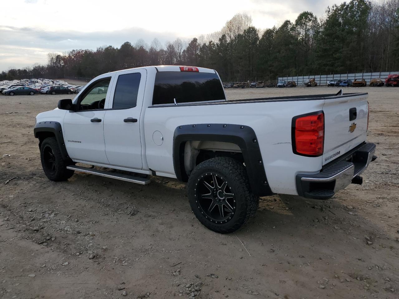 Image 2 of 2018 CHEVROLET SILVERADO C1500 2018 with VIN 1GCRCNEH0JZ126964