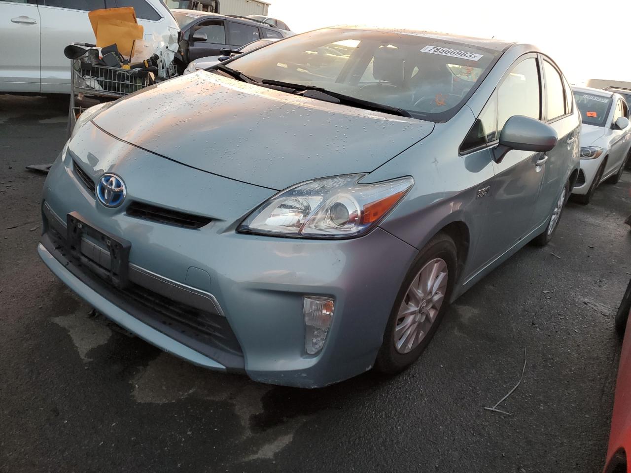 Image 1 of 2012 TOYOTA PRIUS PLUG-IN  2012 with VIN JTDKN3DP3C3022063