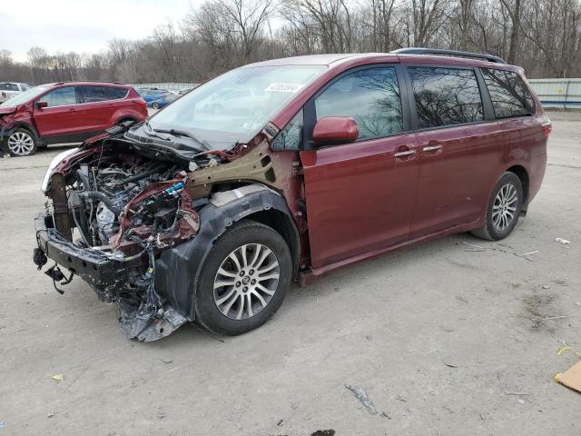 2019 TOYOTA SIENNA XLE 2019 image