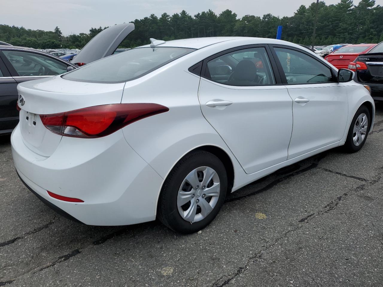Изображение 3 2016 HYUNDAI ELANTRA SE 2016 с VIN 5NPDH4AE3GH751120