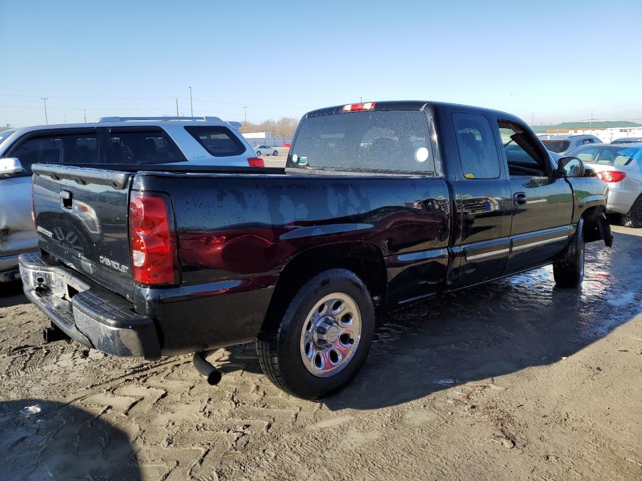 Obraz 3 z 2005 CHEVROLET SILVERADO C1500 2005 z VIN 2GCEC19V751349749