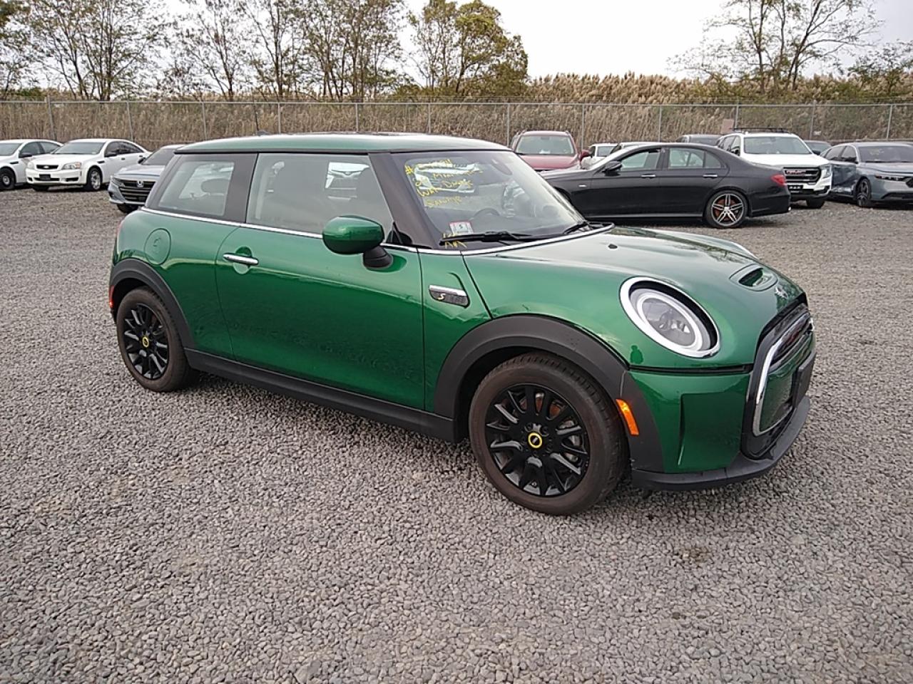 Obraz 2 z 2024 MINI COOPER SE 2024 z VIN WMW13DJ08R2U48504