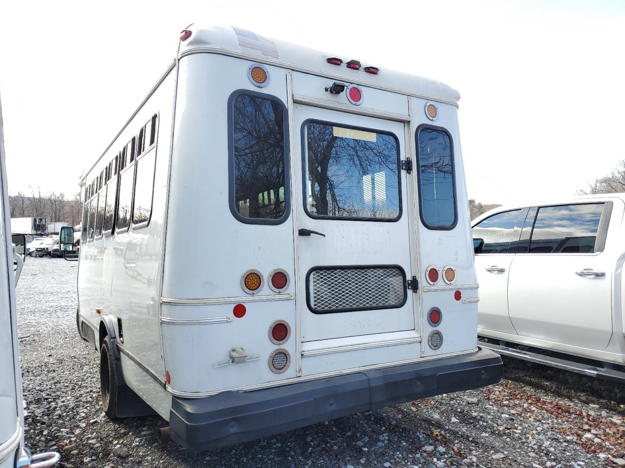 Image 2 of 2014 FORD ECONOLINE E450 SUPER DUTY CUTAWAY VAN 2014 with VIN 1FDFE4FS7EDB10096