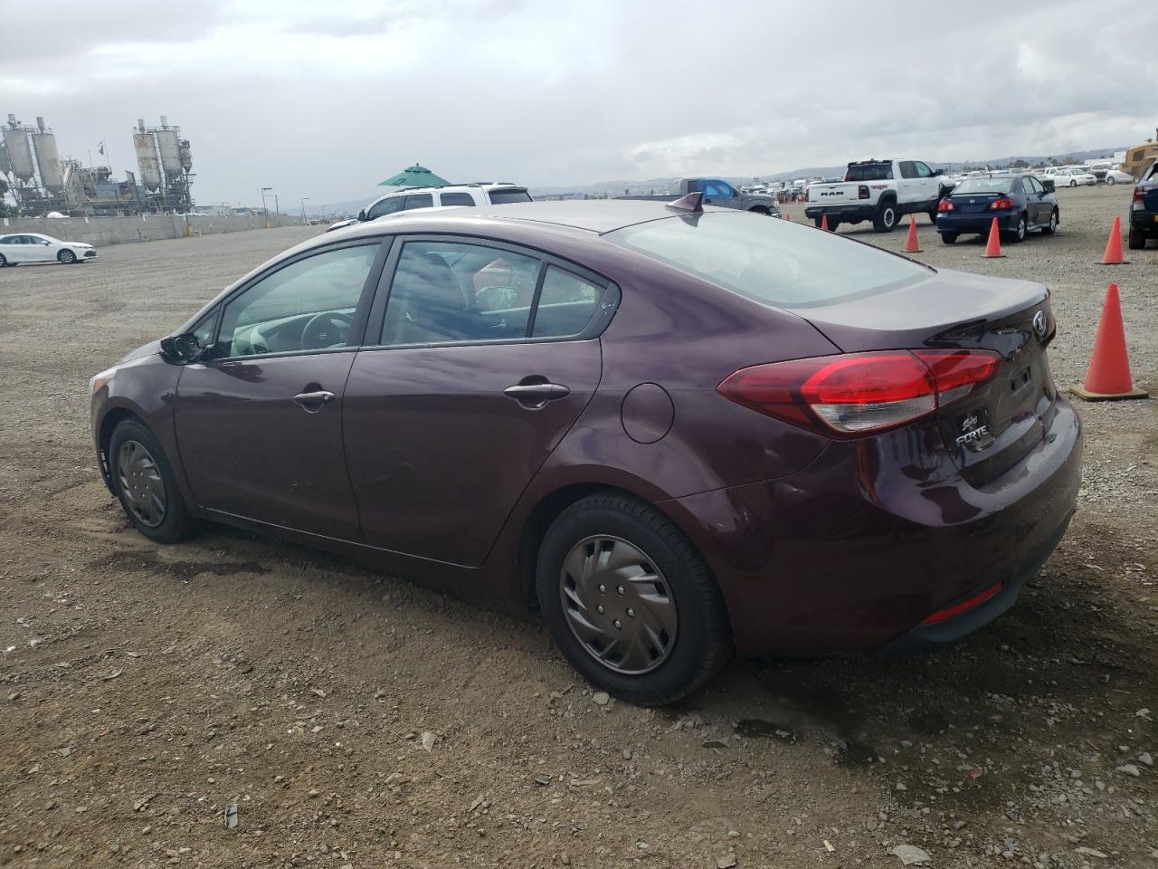 Obraz 2 z 2018 KIA FORTE LX 2018 z VIN 3KPFK4A76JE271385