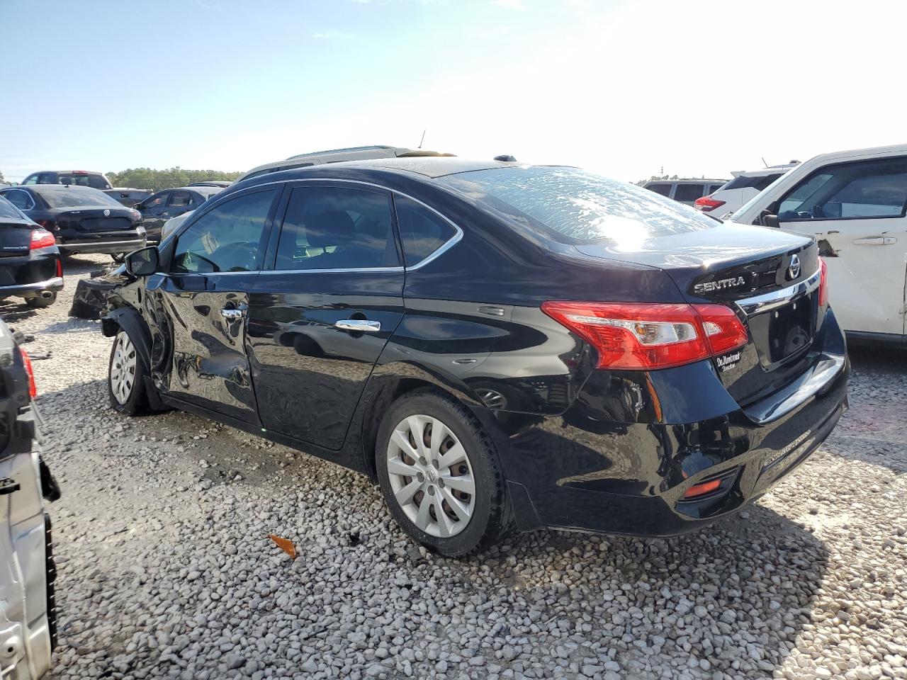 Изображение 2 2017 NISSAN SENTRA S 2017 с VIN 3N1AB7AP3HY225259