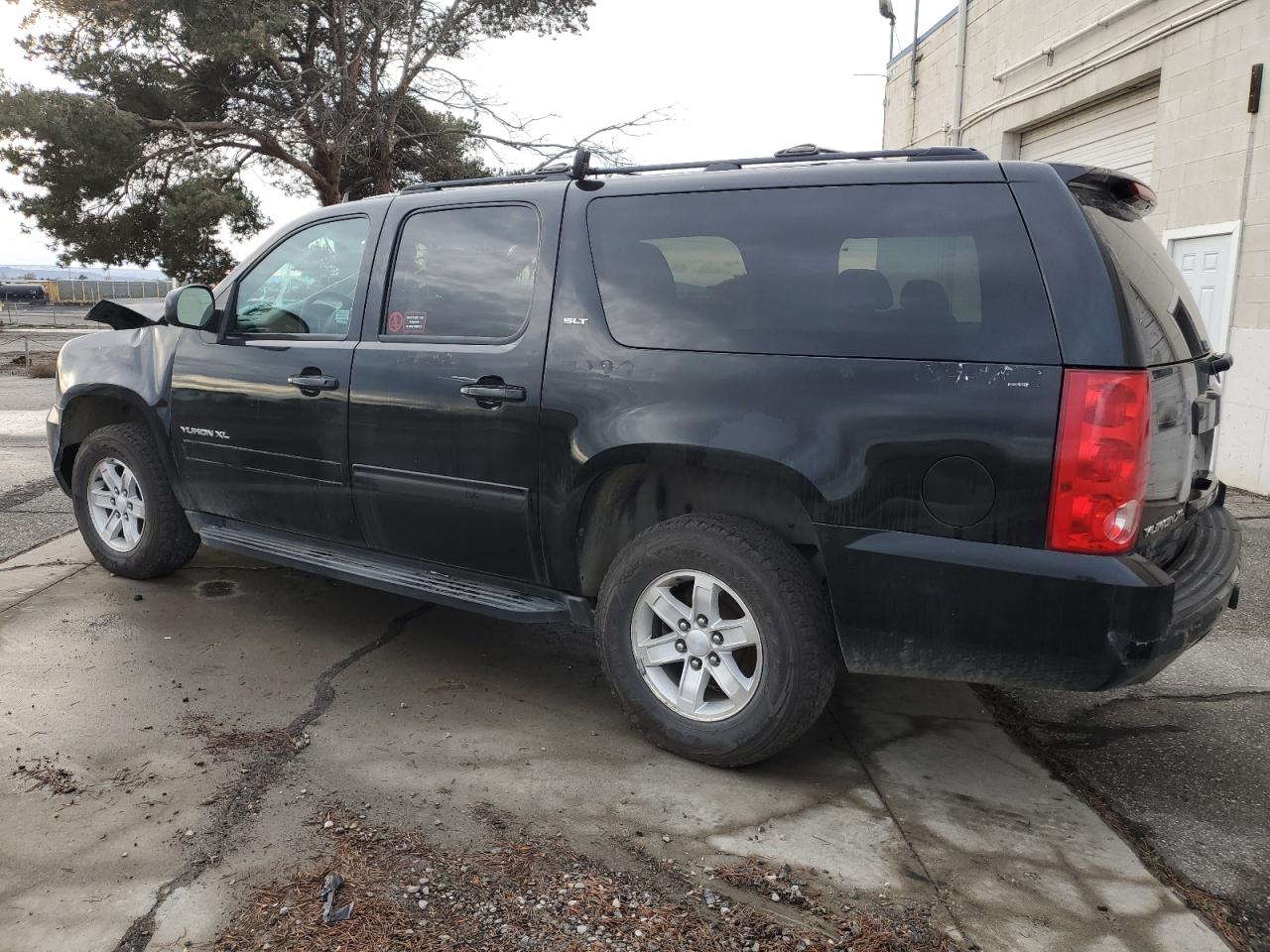 Obraz 2 z 2013 GMC YUKON XL K1500 SLT 2013 z VIN 1GKS2KE77DR302329
