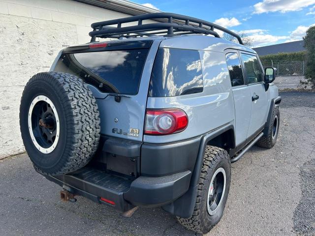 Image 3 of 2013 TOYOTA FJ CRUISER  2013 with VIN JTEBU4BF6DK156734