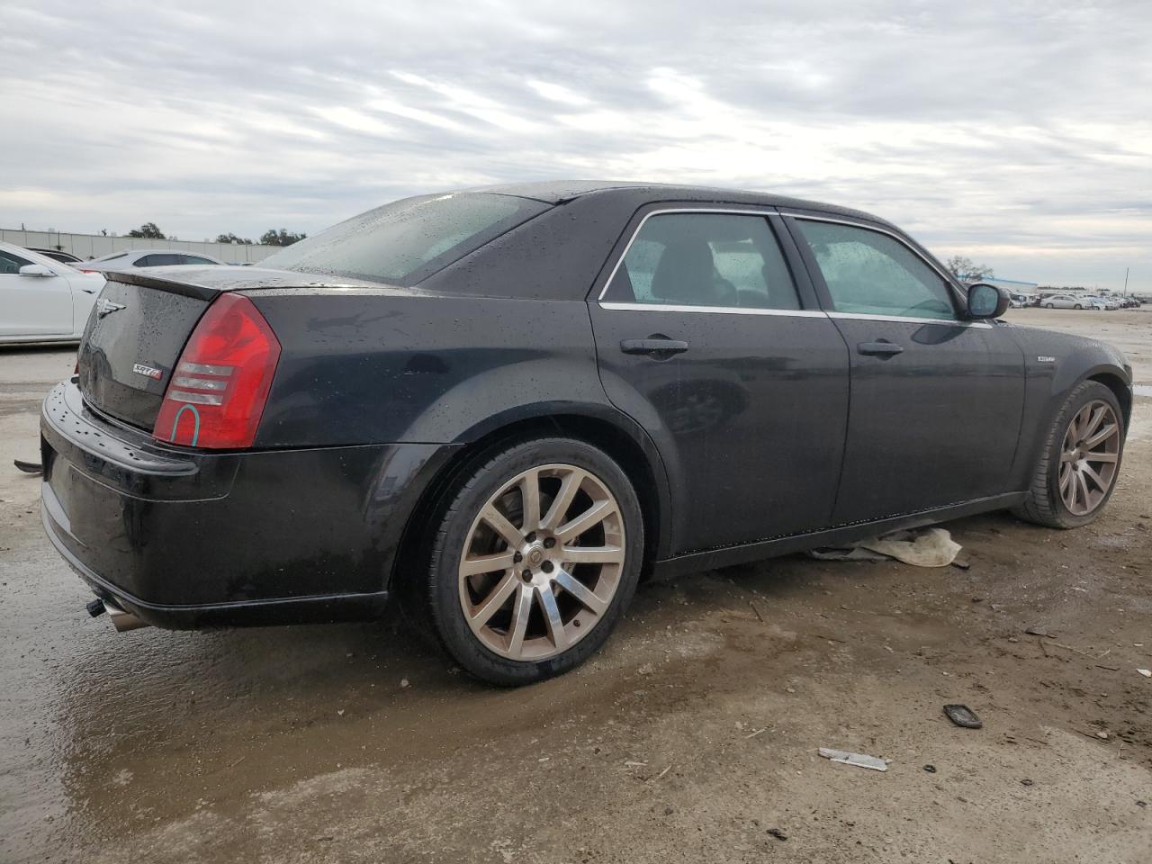 Image 3 of 2006 CHRYSLER 300C SRT-8 2006 with VIN 2C3KA73W96H100492