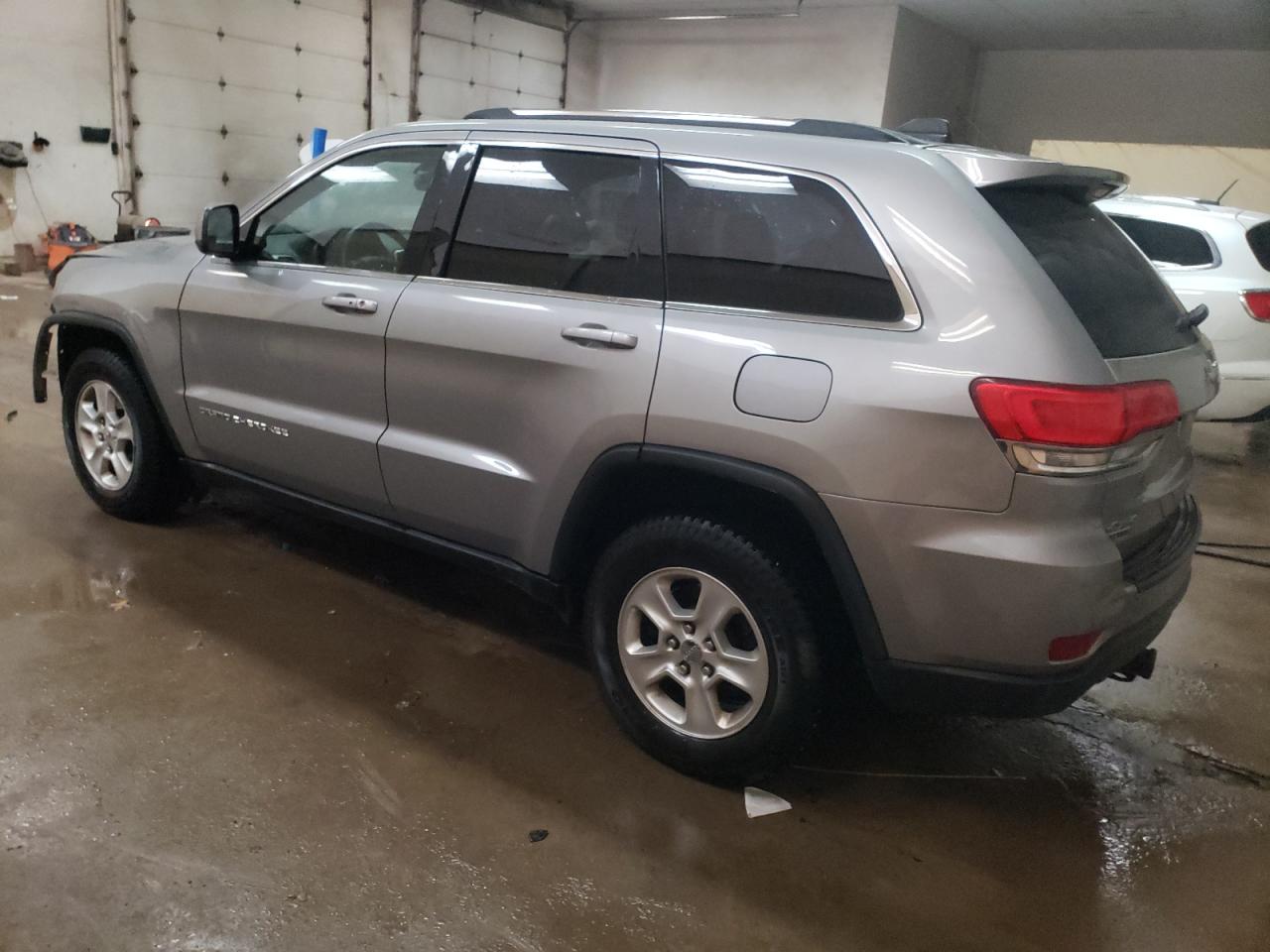 Изображение 2 2015 JEEP GRAND CHEROKEE LAREDO 2015 с VIN 1C4RJFAG1FC710759