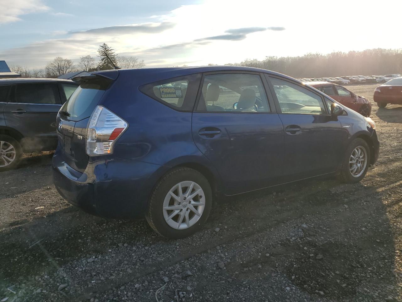 Obraz 3 z 2012 TOYOTA PRIUS V  2012 z VIN JTDZN3EU2C3016340