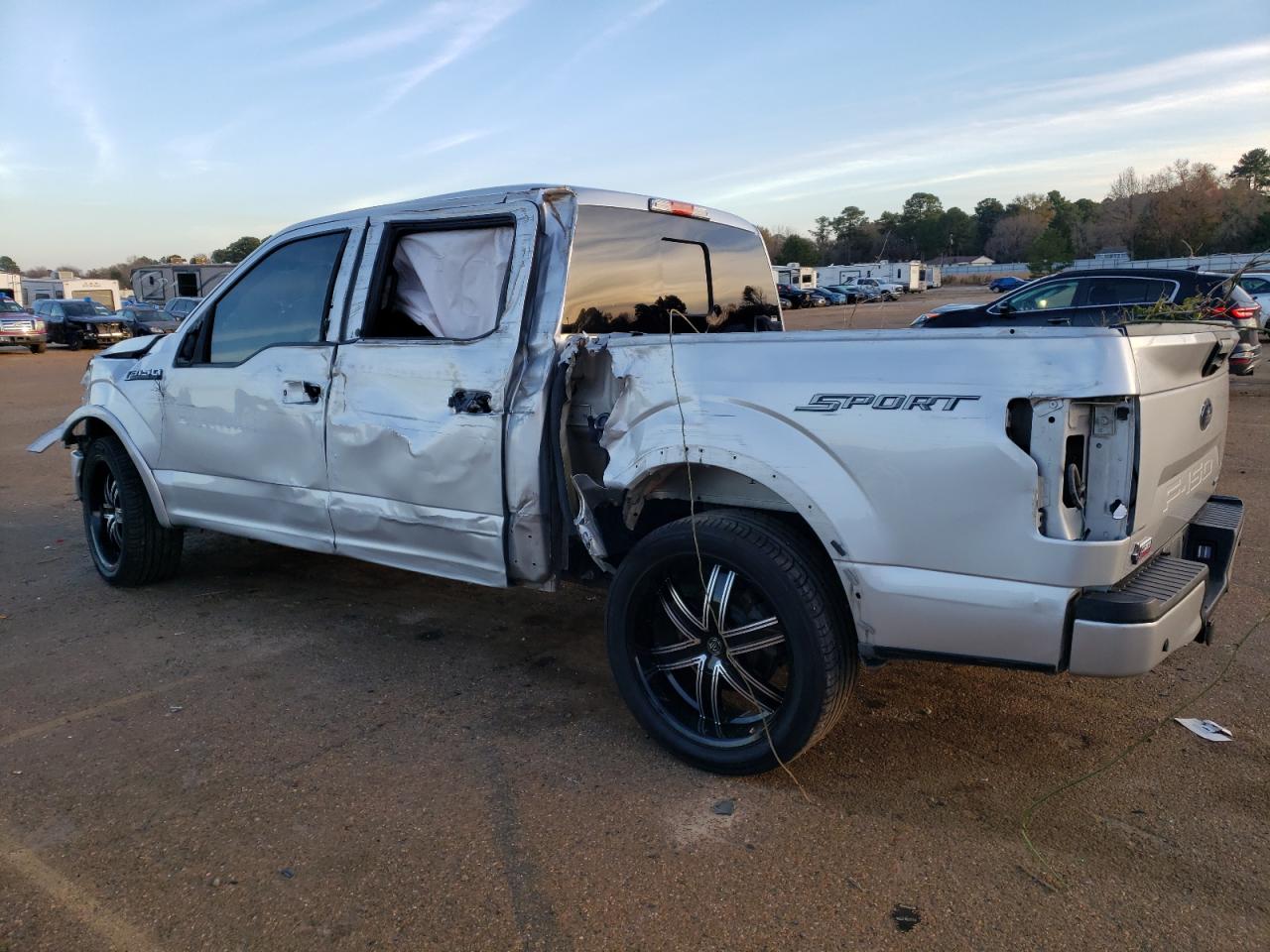 Изображение 2 2018 FORD F150 SUPERCREW 2018 с VIN 1FTEW1CP7JKF72143