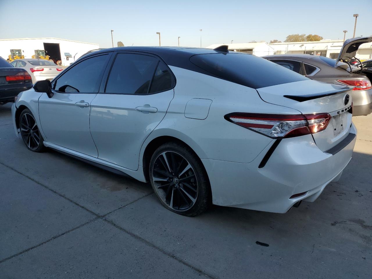 Изображение 2 2020 TOYOTA CAMRY XSE 2020 с VIN 4T1K61AK1LU305478