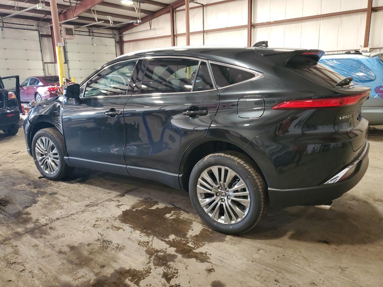 Image 2 of 2023 TOYOTA VENZA LE 2023 with VIN JTEAAAAH5PJ147619