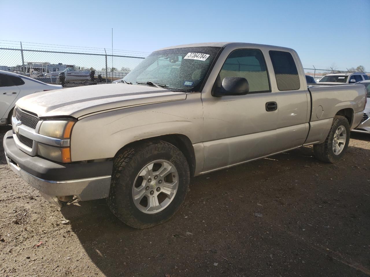 Image 1 of 2004 CHEVROLET SILVERADO C1500 2004 with VIN 2GCEC19T741225901